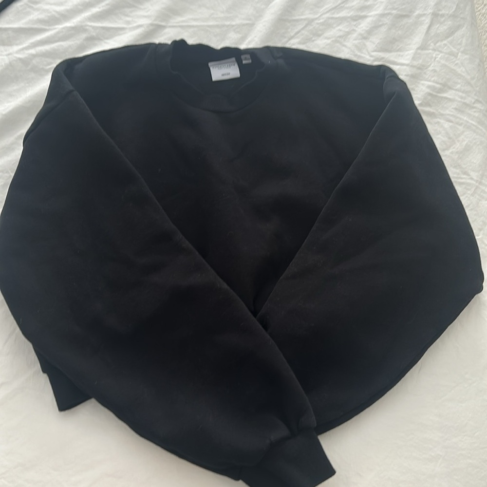 Aritzia cozy fleece sweat fleece, mega fit black crop crewneck
